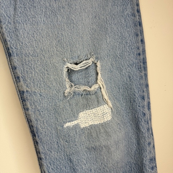 LEVI’s Premium 501 Distressed Light Wash Rigid Denim Jeans - Picture 4 of 13